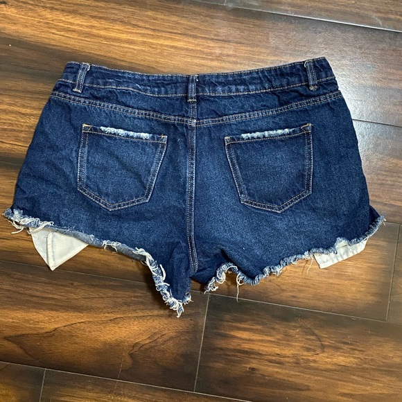 NEW LOOK DENIM SHORTS - Picture 4 of 4